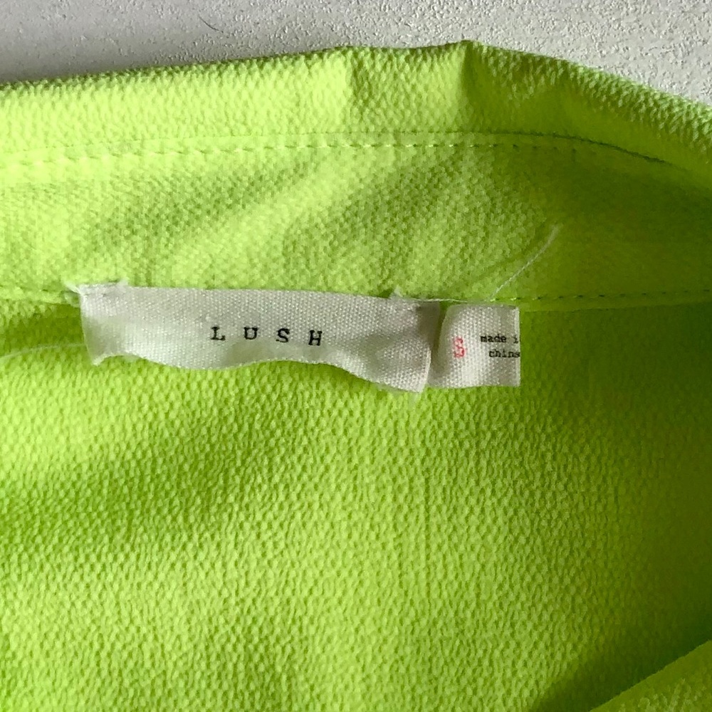 Lush Neon Green Scalloped Crop Top - Picture 11 of 14